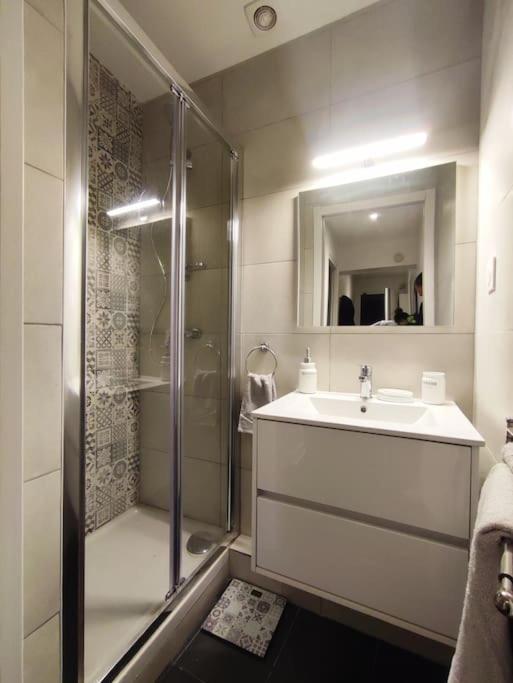 Appartement Proche Paris/Metro Asnières Buitenkant foto